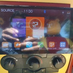 Touch screen tv 9 inch Bluetooth